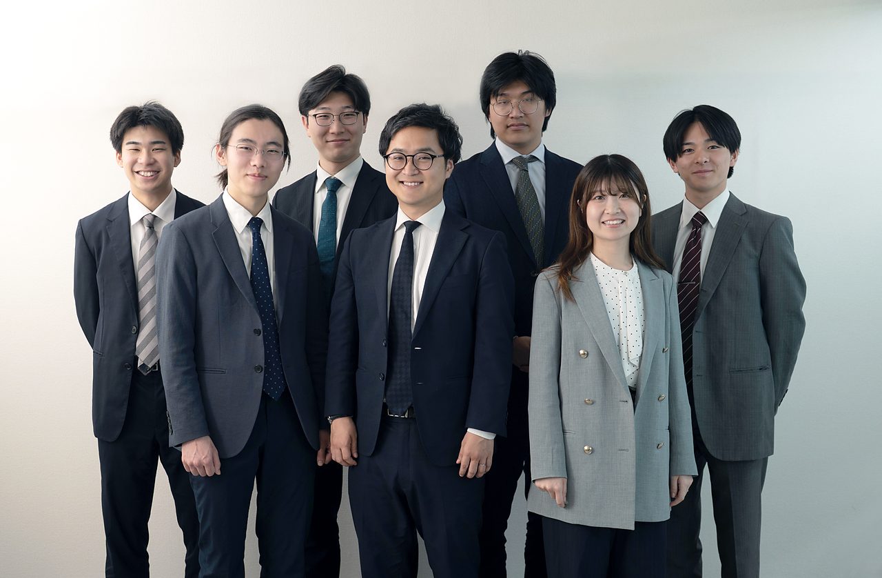 AutoAIze株式会社のメンバーの集合写真
